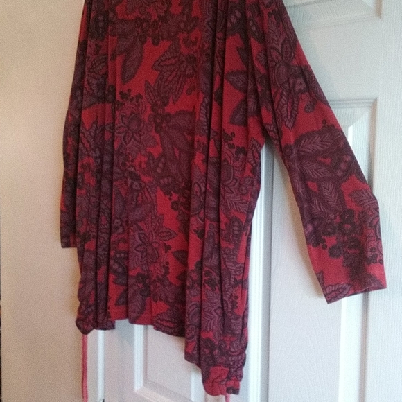 Bryn Walker Tunic w Floral design, drop shoulder - Picture 4 of 5